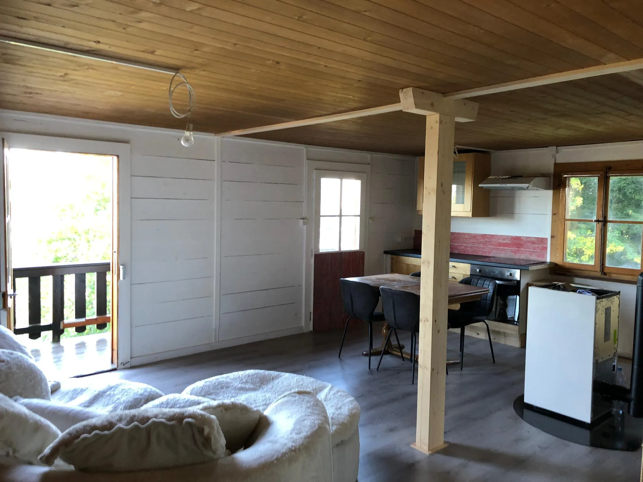 Cuisine d’un chalet avant la rénovation